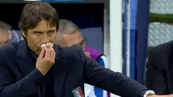 Vogliamo undici Antonio Conte