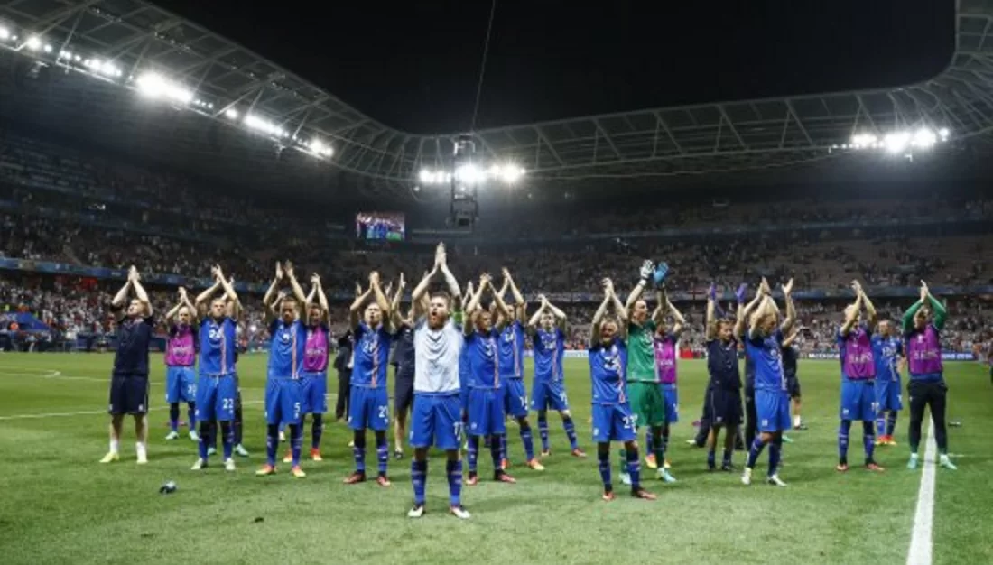 Un vero gruppo, un unico cuore: l’Islanda e le vecchie leggi del calcio