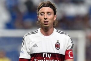 montolivo-milan-smorfia-2015-2016-538x358