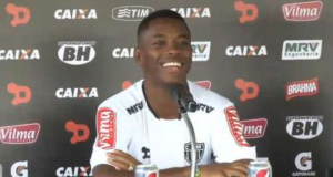 Robinho si presenta all'Atletico Mineiro