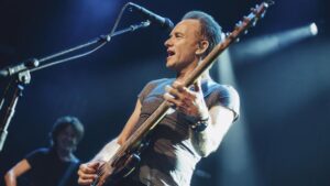 ct-bataclan-reopens-20161112-003-sting