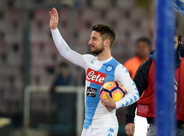 Napoli Mertens si opera, il comunicato del club quando torna il belga?