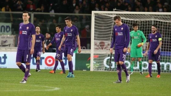 Come costruire un castello di carte e demolirlo in 16 minuti: Fiorentina out!