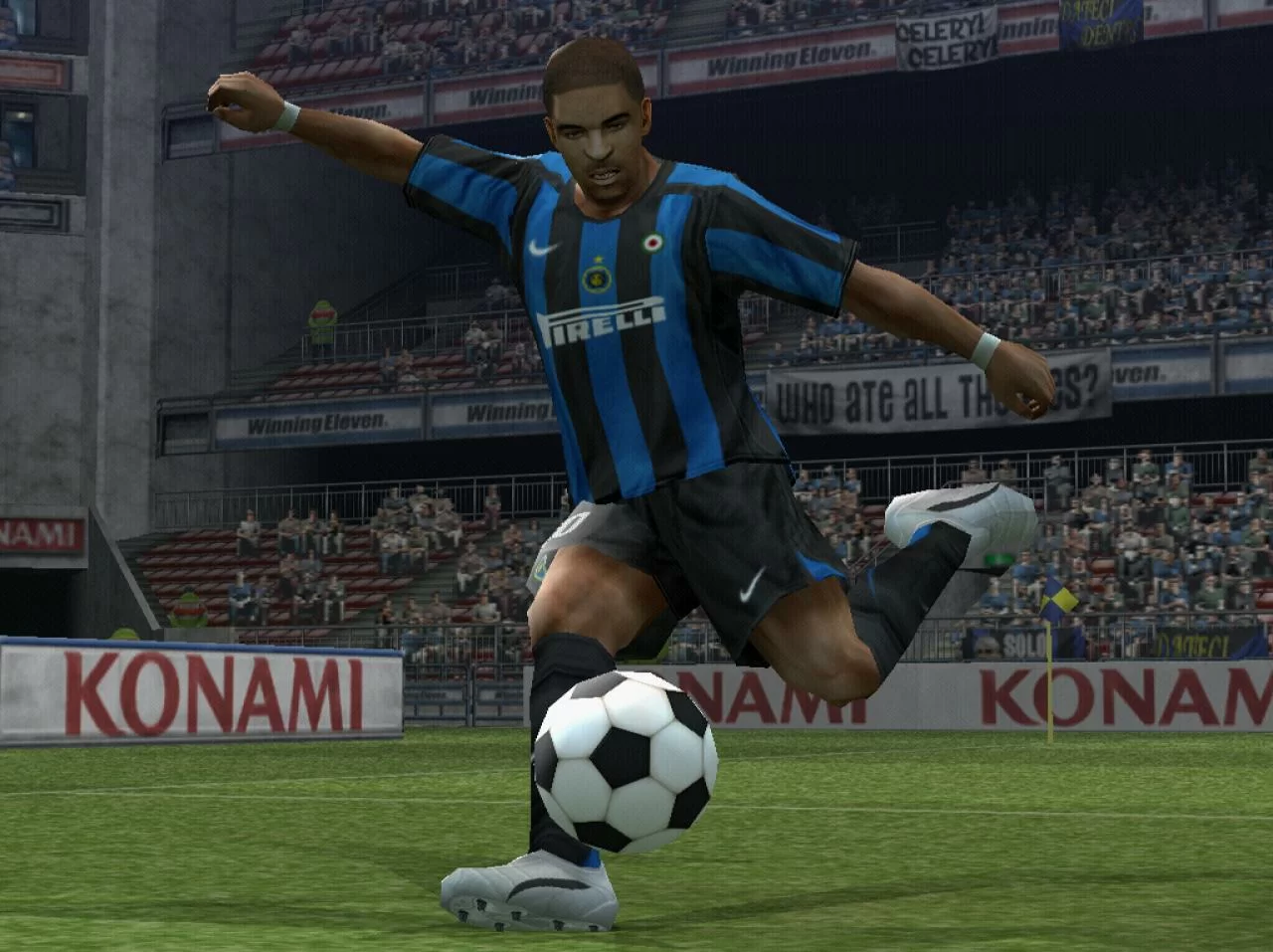 Oggi sentiamo la mancanza di… PES 6! Ma che potenza era quel calciatore lì?