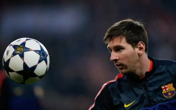 Messi vs. Robot, sfida all’ultimo… tiro!