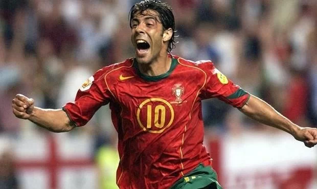 Il maestro, uno dei tanti, uno dei più amati: 45 anni di Rui Costa