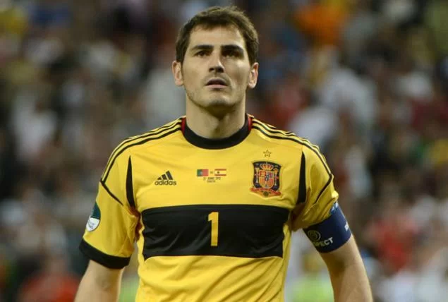 Spagna campione del mondo, il gesto romantico di Casillas