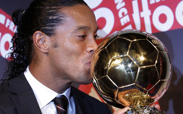 Ronaldinho: 37 anni passati tra numeri e magie