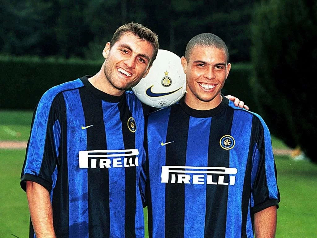 “Com’era giocare con Ronaldo?”. L’emozionante racconto di Bobo Vieri