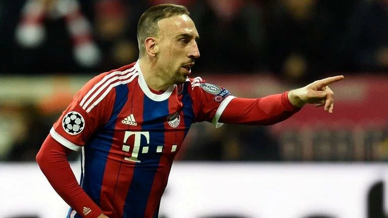 Classe, tecnica sopraffina e una carriera da vincente: buon compleanno a Franck Ribery!