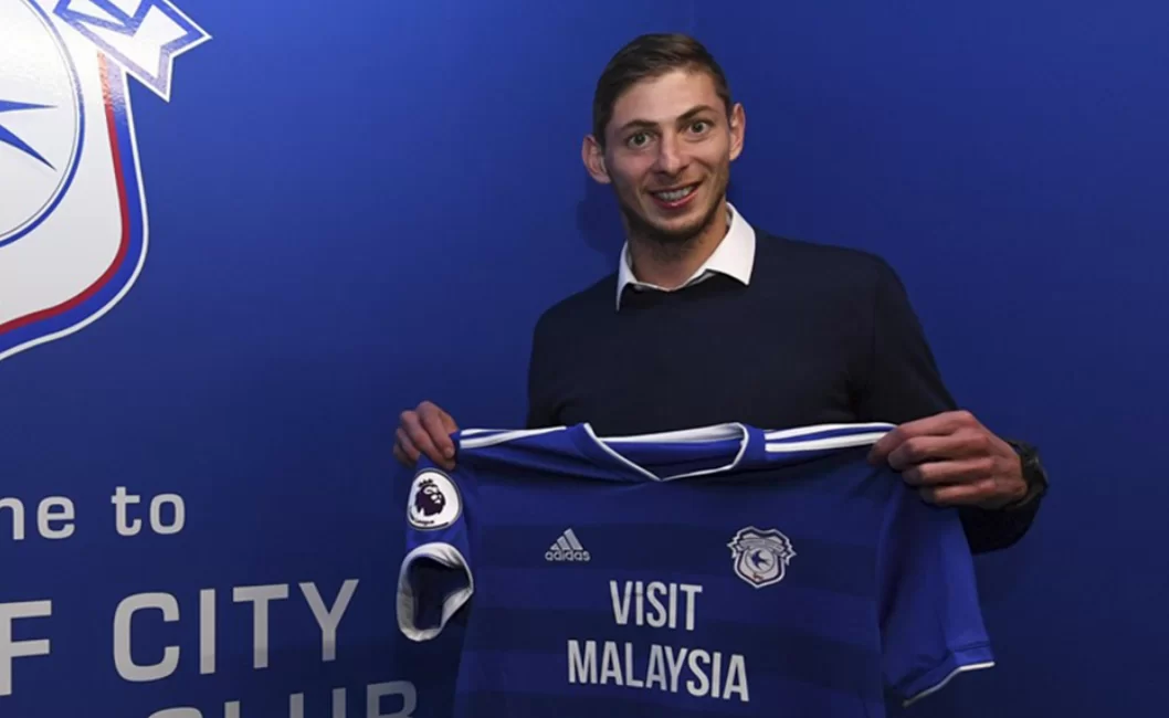 Scomparsa Emiliano Sala, ritrovati resti dell’aereo su una spiaggia francese: avviate nuove ricerche!