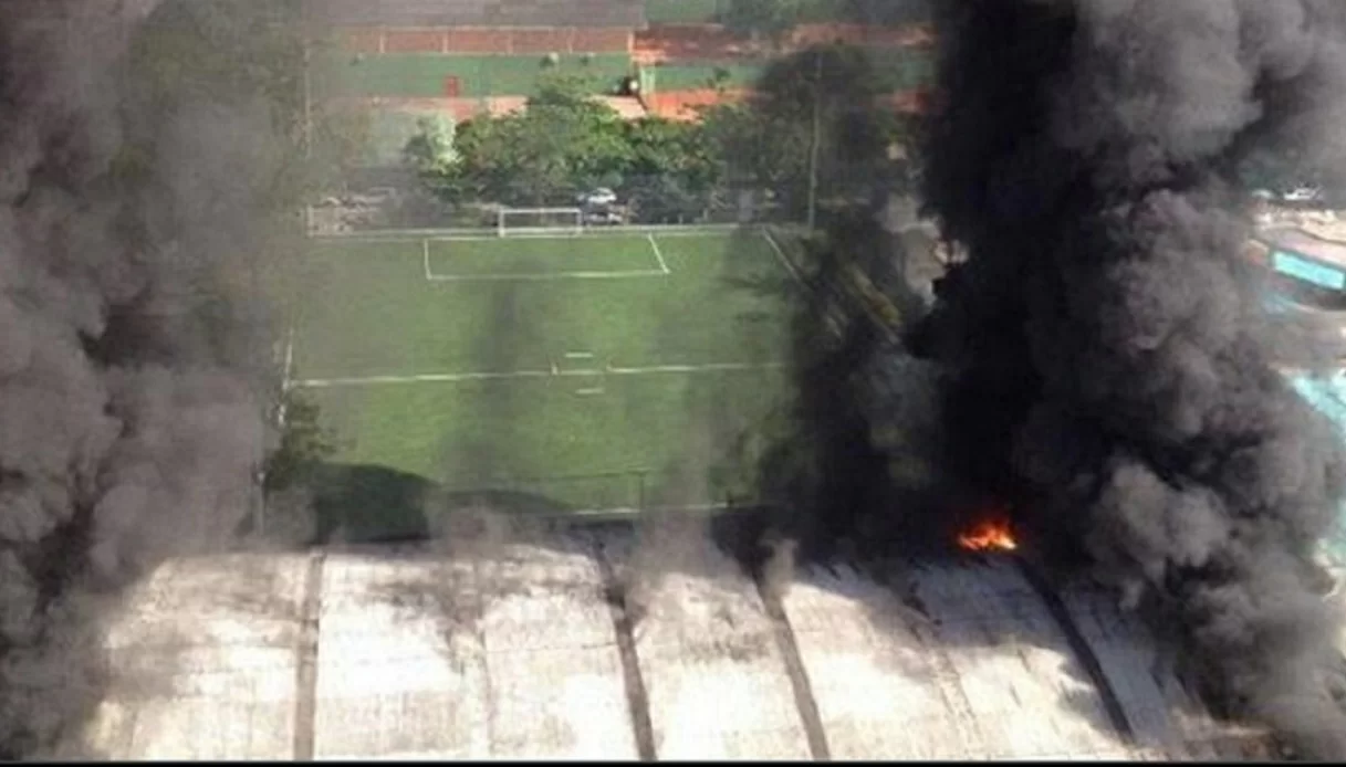 Tragedia in Brasile, in fiamme il centro del Flamengo: almeno dieci morti