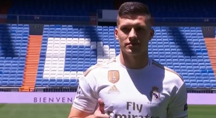 Flop Real Madrid, Jovic dopo due mesi può già partire: Zidane non lo ritiene pronto!