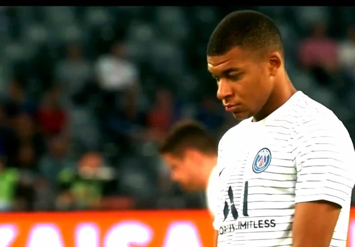 Brutte notizie per il PSG: strappo per Mbappé. Sarà fuori un mese!