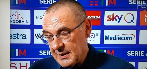 Sarri dopo Juve-Verona: “Linea difensiva da migliorare? Lo so benissimo, il Napoli era più simmetrico”