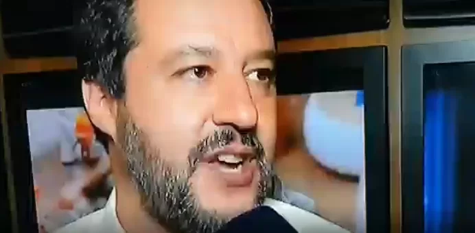 “Regaliamoli”: Salvini attacca due giocatori del Milan! (FOTO)