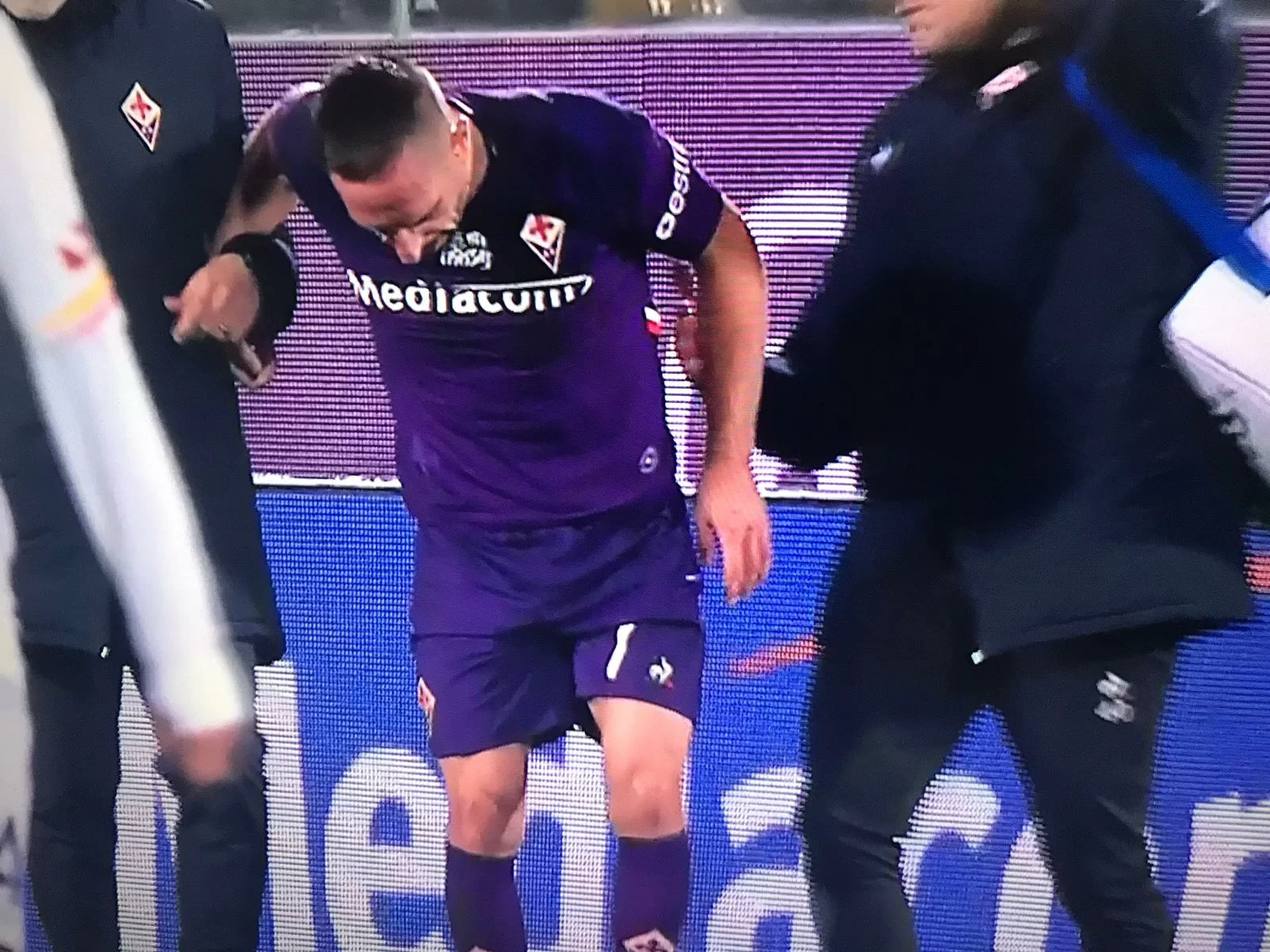 Fiorentina-Lecce, brutte notizie per i viola: Ribery esce per infortunio!