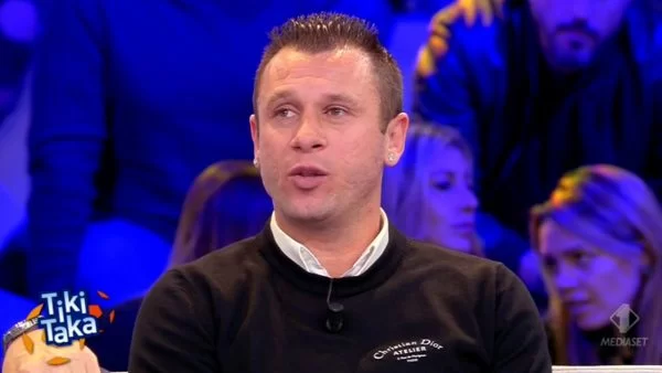 Cassano fatto fuori a Tiki Taka, Repubblica: decisione presa dai vertici Mediaset