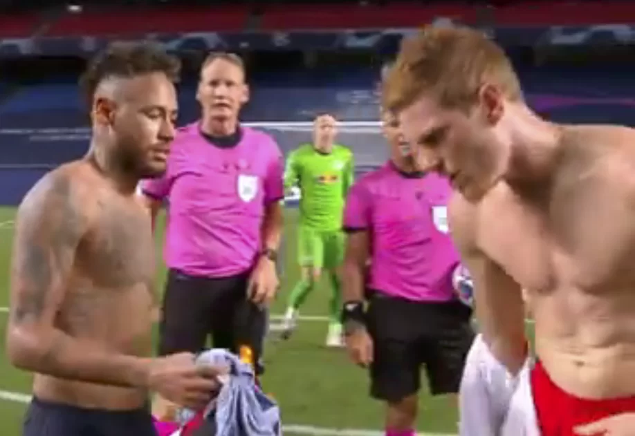 Dall’Inghilterra – Neymar potrebbe essere squalificato per la finale di Champions per aver scambiato la maglia con Halstenberg