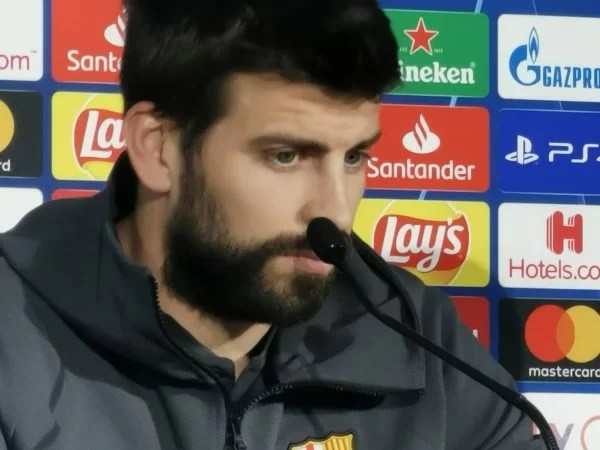 Piqué, altro tweet piccato sull’Italia