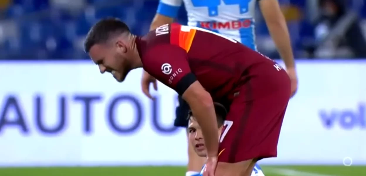 Roma, emergenza infortuni contro il Napoli: esce Mancini e Veretout dolorante in campo