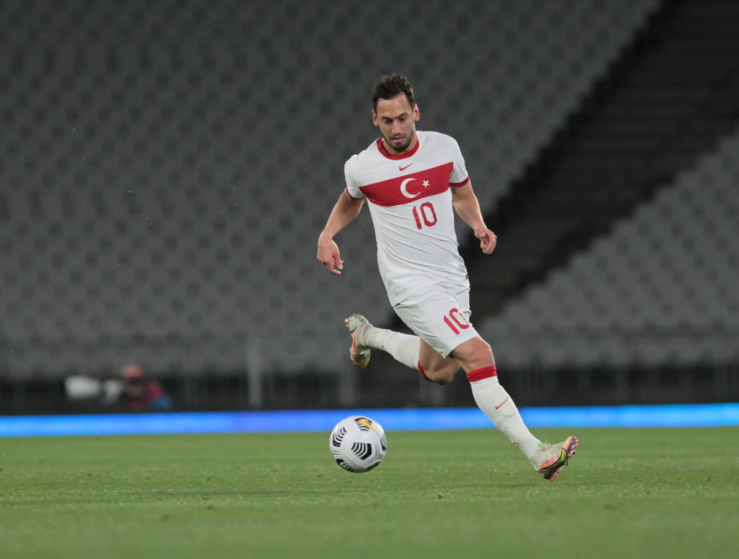 Euro 2020, Calhanoglu: “Con l’Italia daremo il massimo. Milan? Non voglio parlarne”