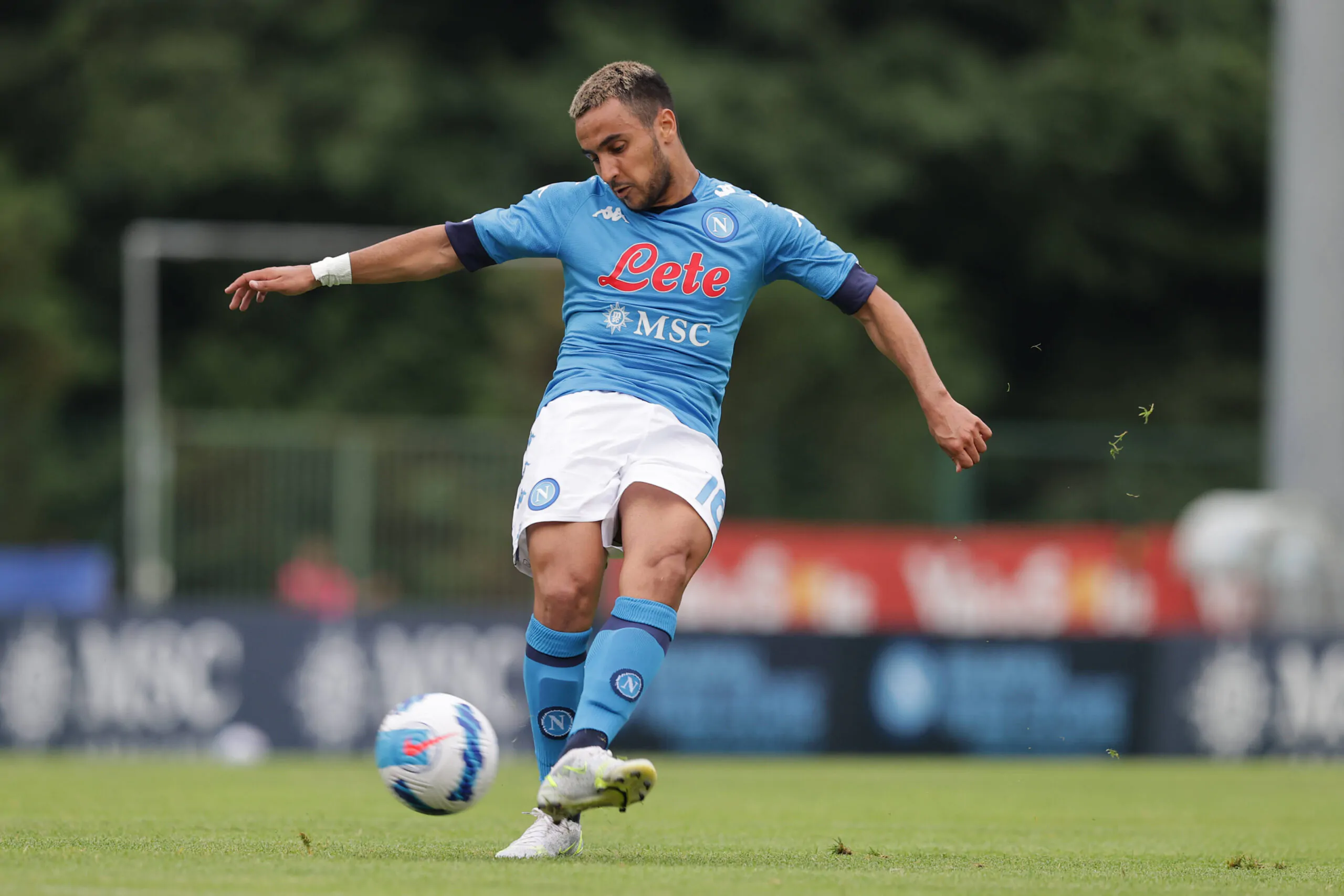 Napoli, offerta monstre per Ounas