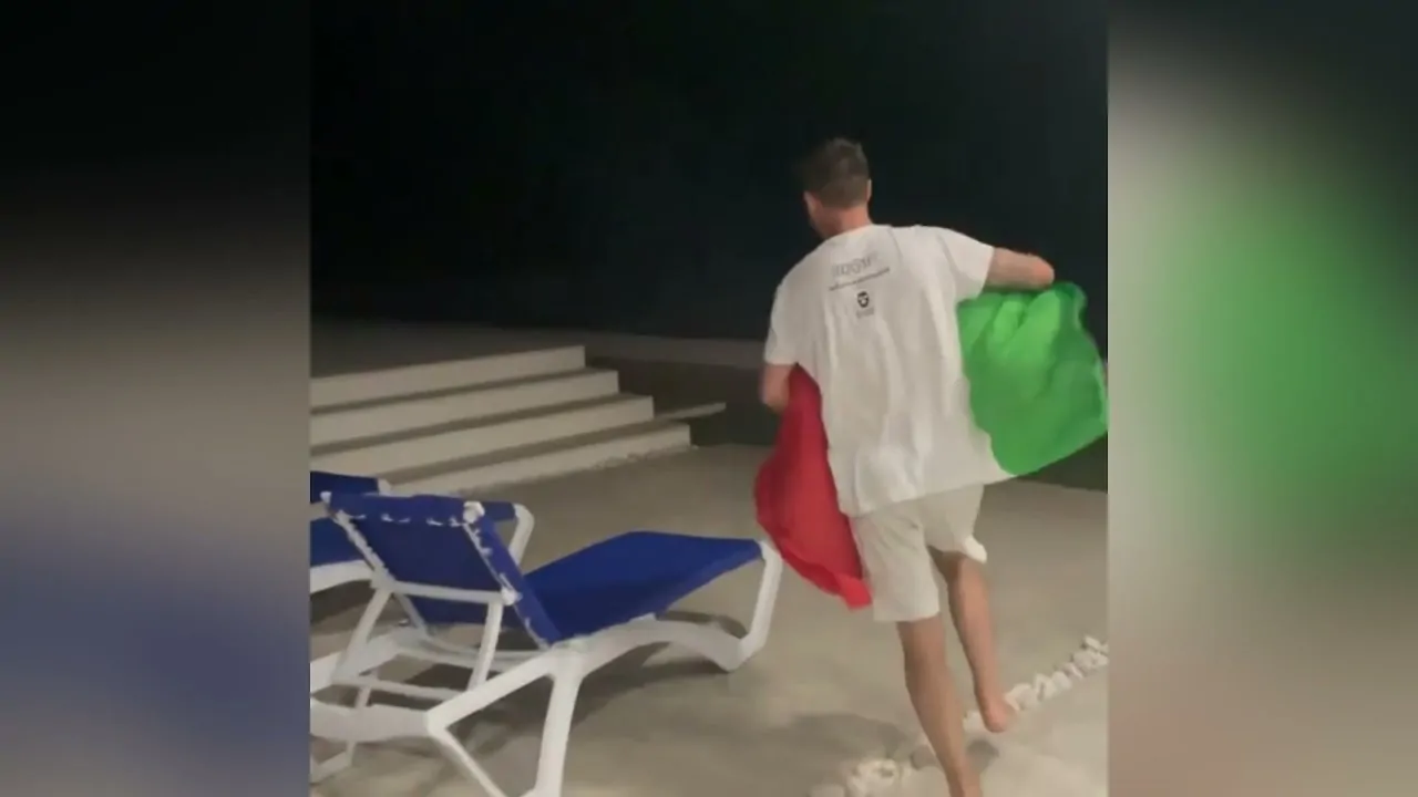 VIDEO | Un INCONTENIBILE Alessandro Cattelan al termine di Italia-Spagna!
