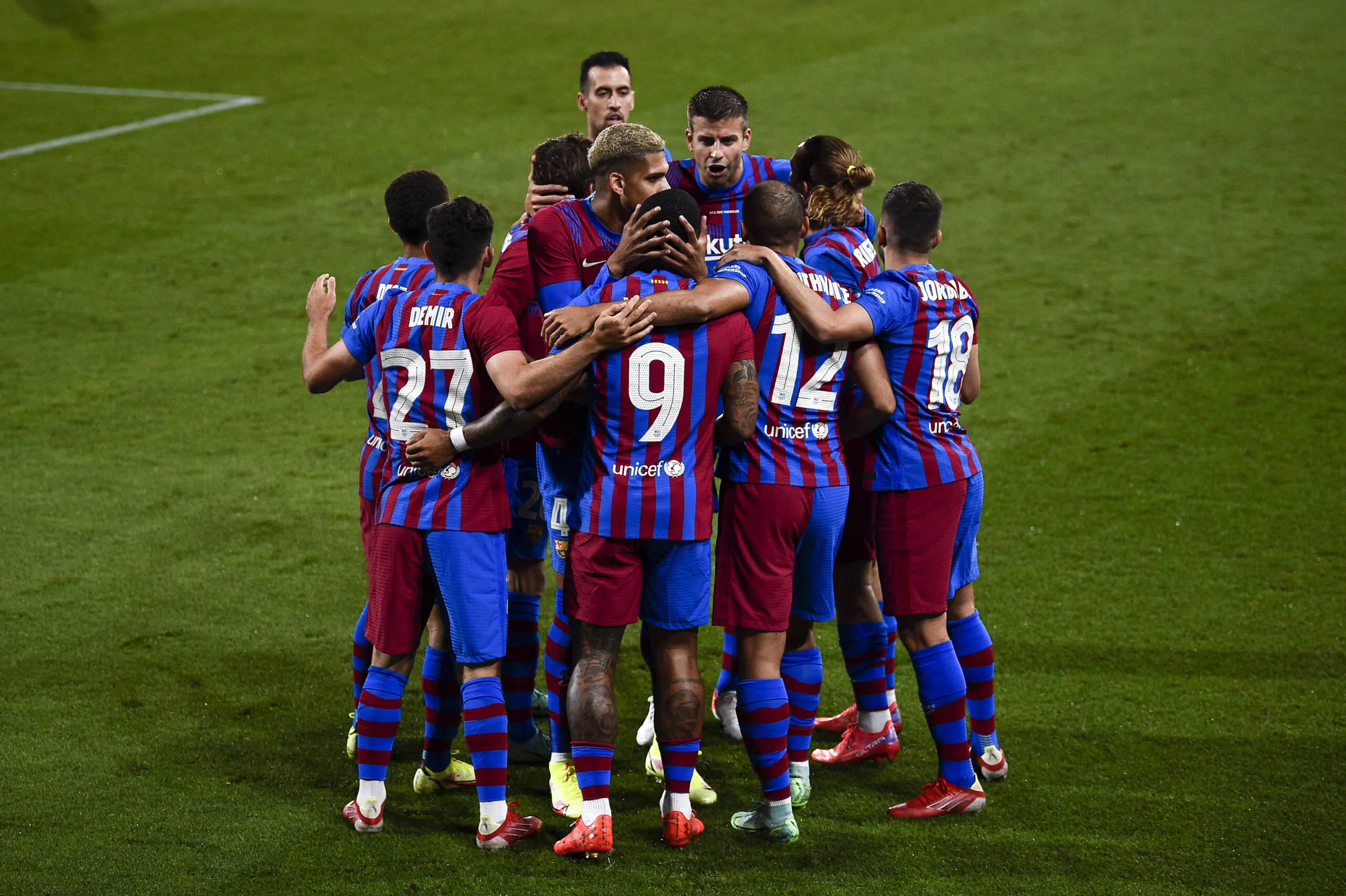 Barcellona, altri due top player pronti a ridursi l’ingaggio