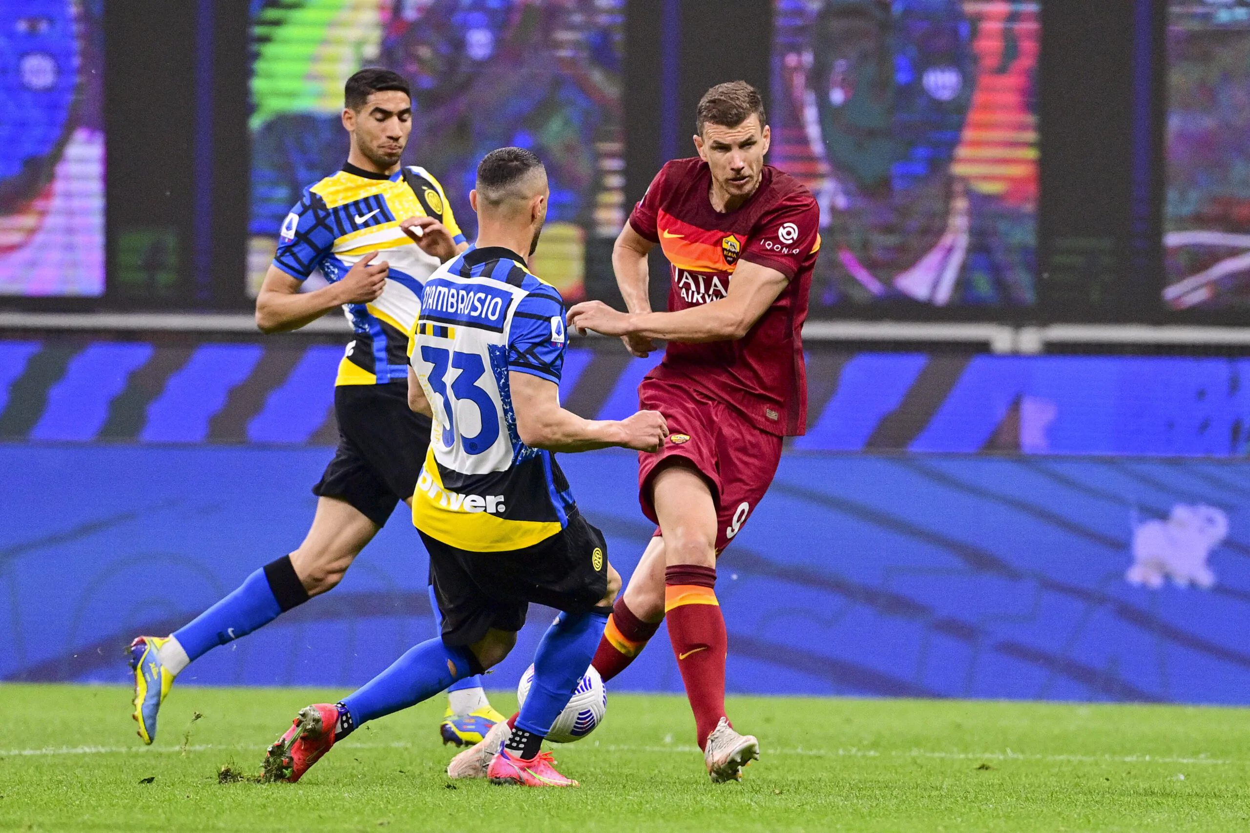 Inter, perchè non arriva l’ufficialità di Dzeko? Ecco cosa sta succedendo