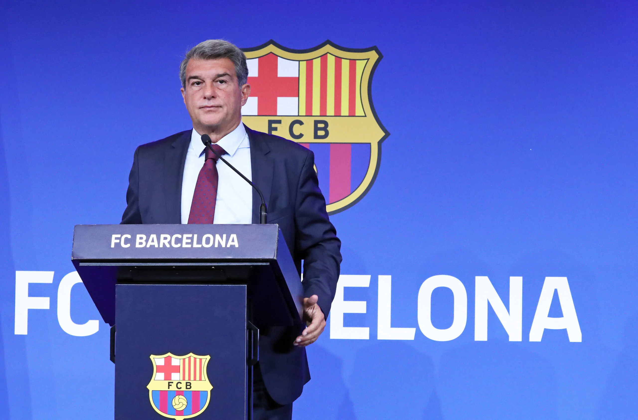 Barcellona, Laporta pensa ad un nome a sorpresa per sostituire Koeman!