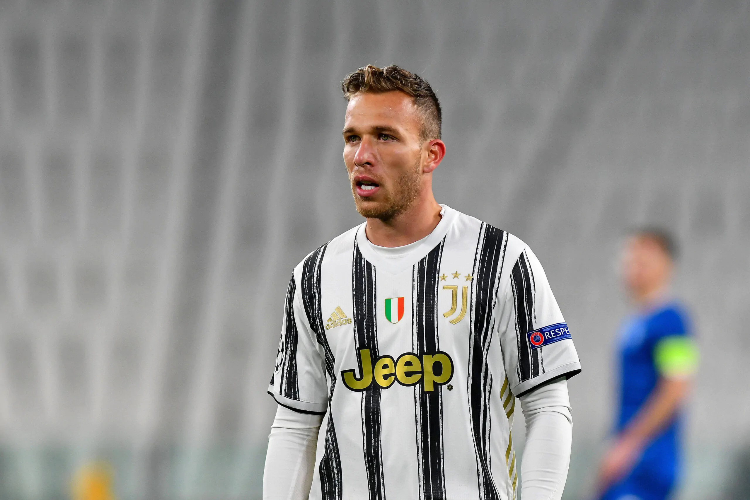 Juventus, incidente stradale per Arthur ieri: il giocatore è illeso