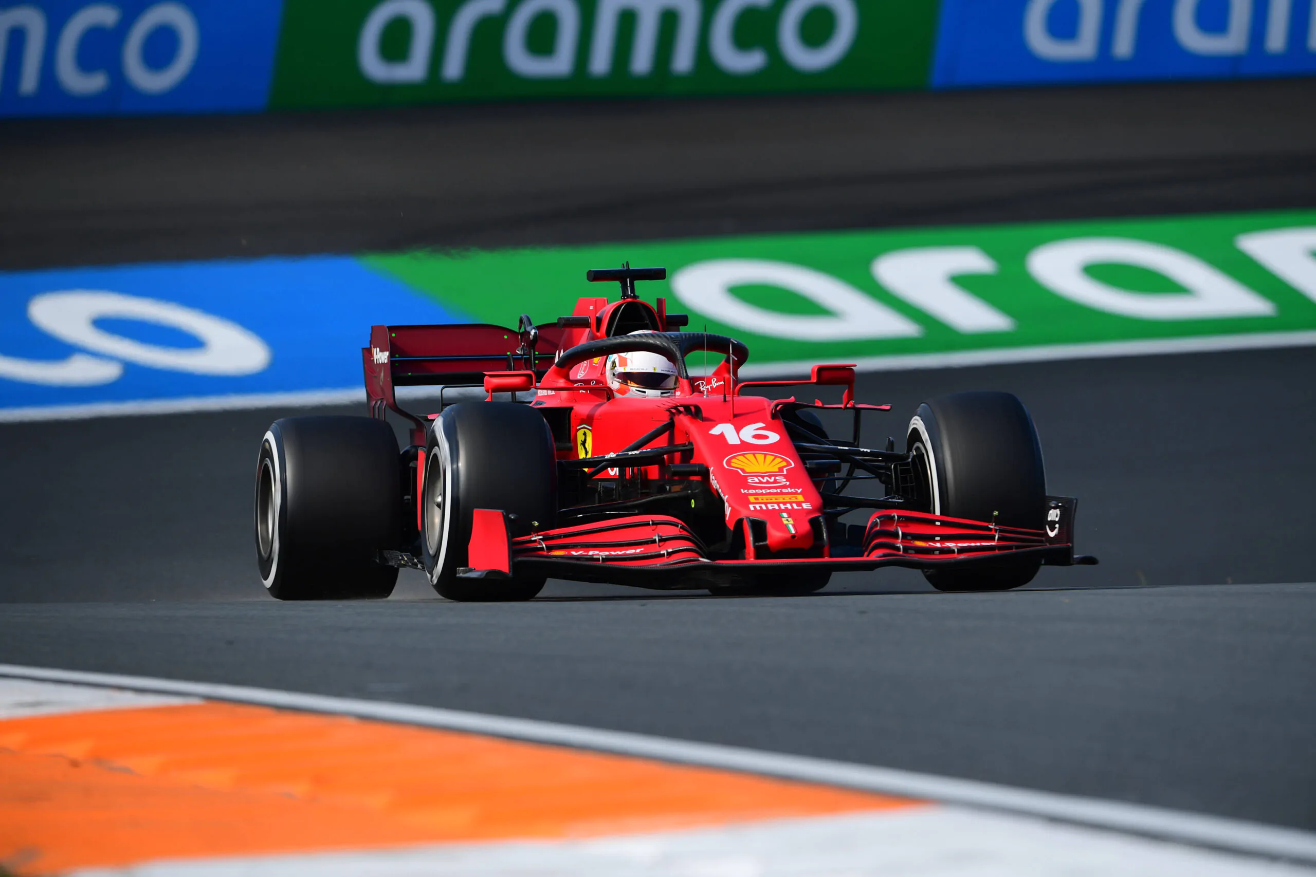 Formula 1, GP Olanda: nelle seconde libere è miglior tempo di Leclerc, secondo Sainz