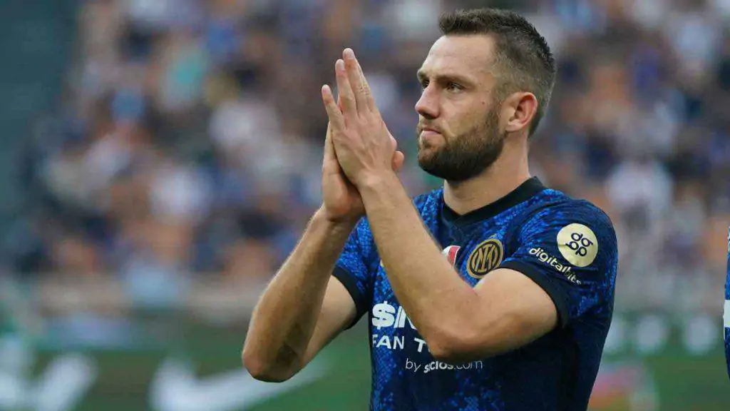 Inter, De Vrij sul piede di partenza: il sostituto può arrivare dalla Serie A!