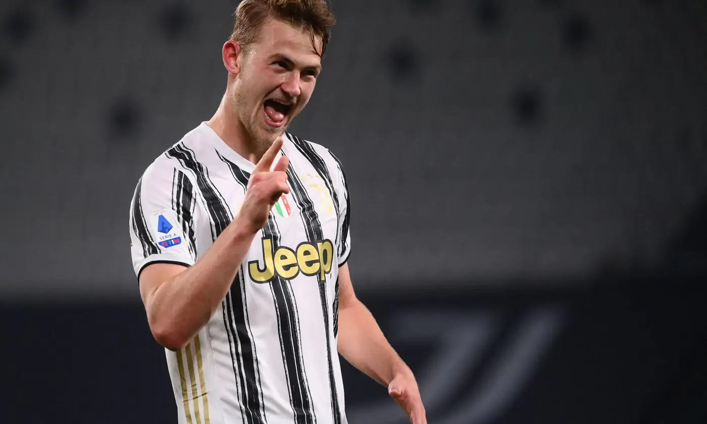 Due top club interessati a De Ligt: la richiesta della Juve