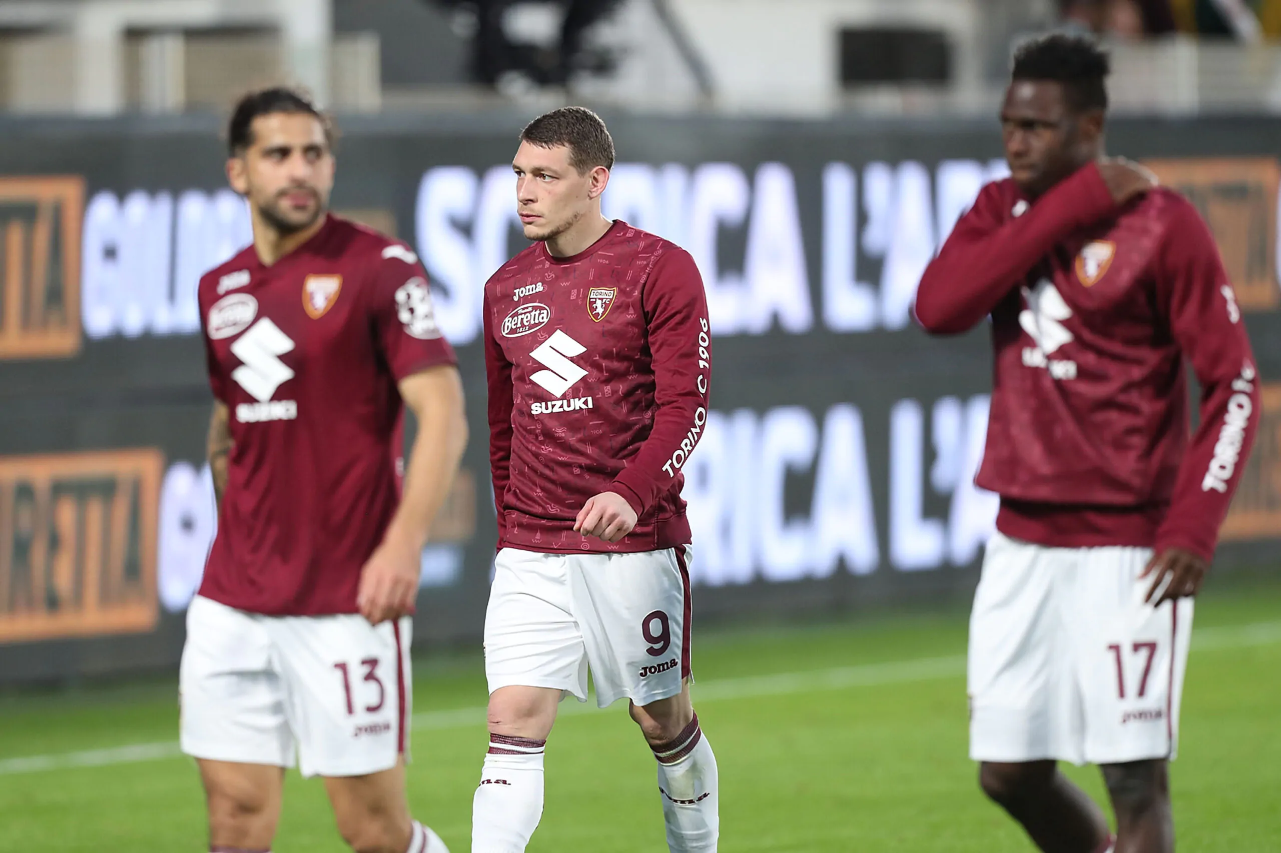 Roma-Torino, il giocatore granata è costretto a lasciare il campo!