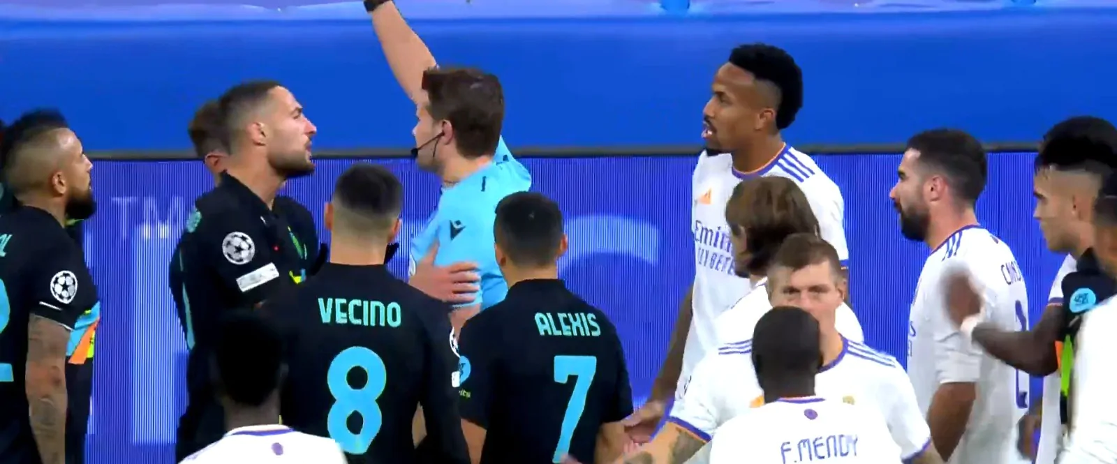 Tegola per Inzaghi, espulso il centrocampista nerazzurro: reazione esagerata su Militao!