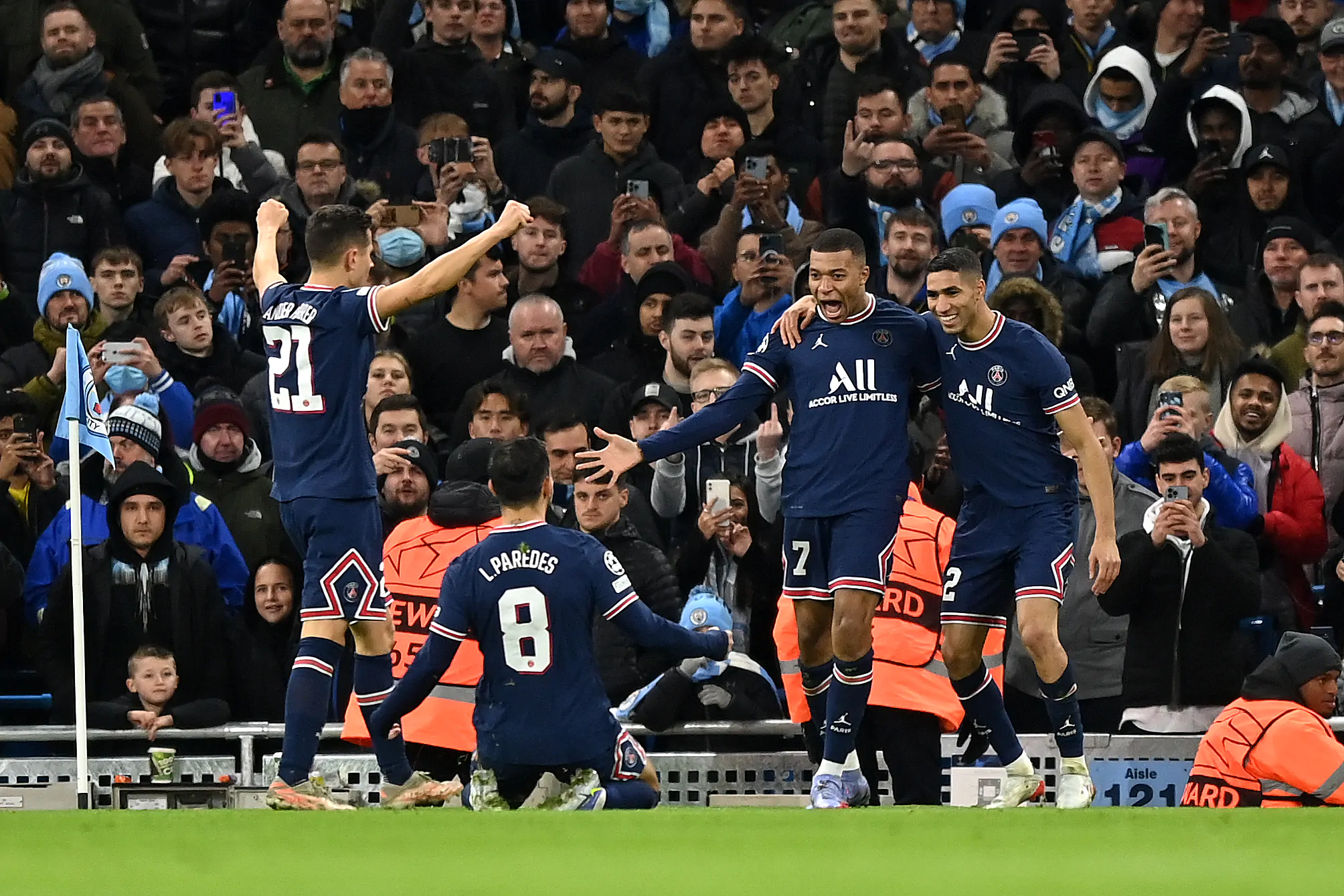 Affondo del PSG per l’attaccante: Juventus beffata!