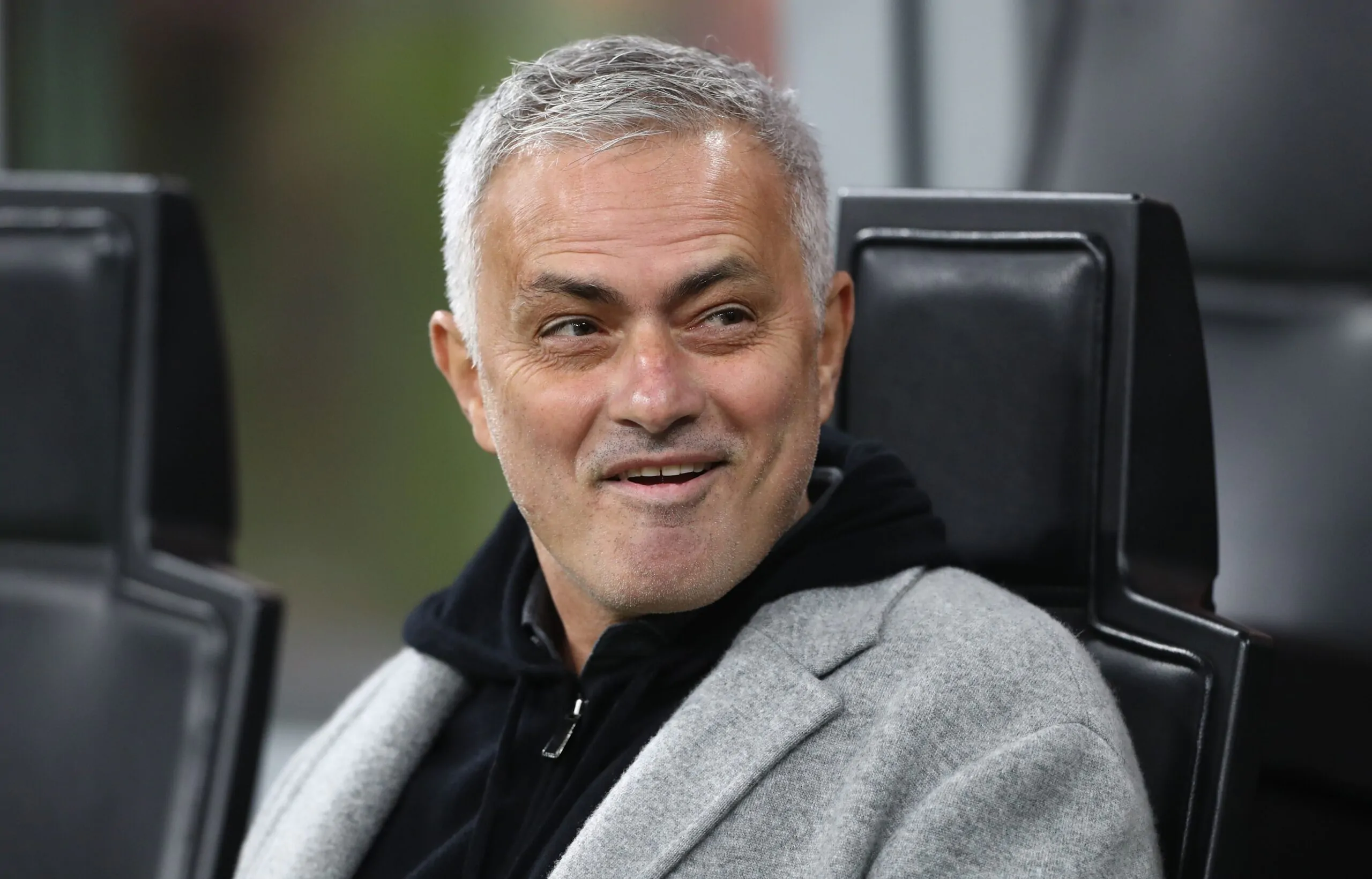 Mourinho può sorridere, accordo trovato per il centrocampista