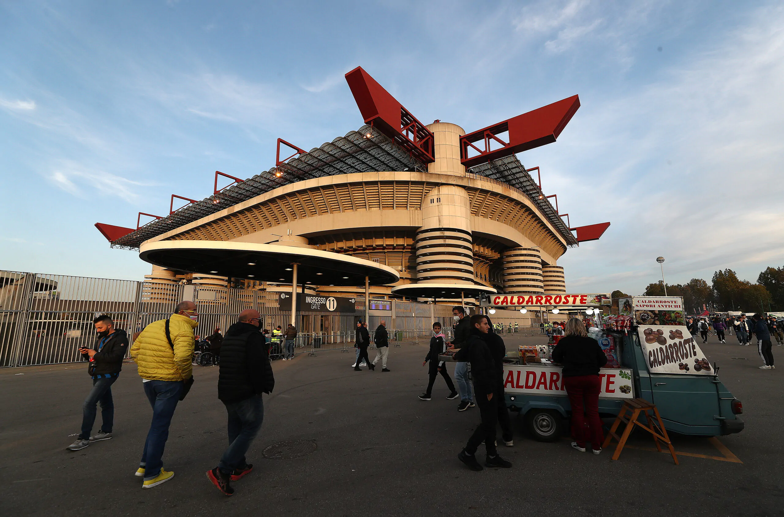 Vezzali: “Ecco quando torneranno i tifosi allo stadio”