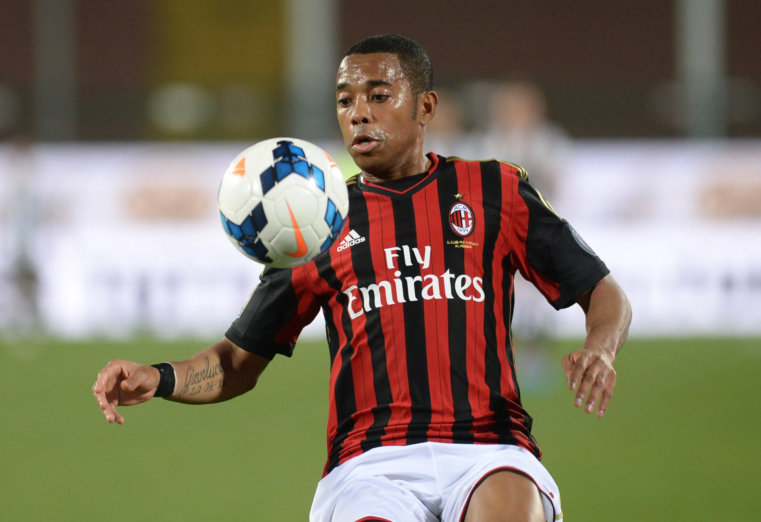 Ancora problemi legali per Robinho: arriva la maxicondanna!