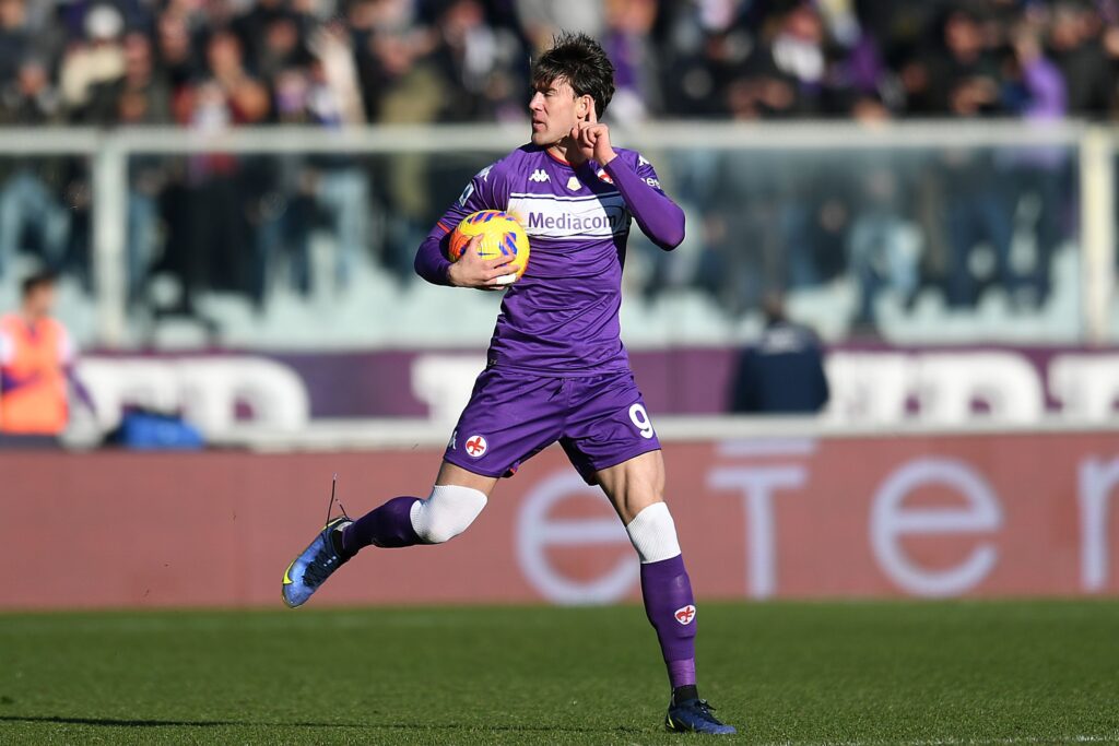 Fiorentina, tifosi infuriati: striscioni durissimi contro Vlahovic!