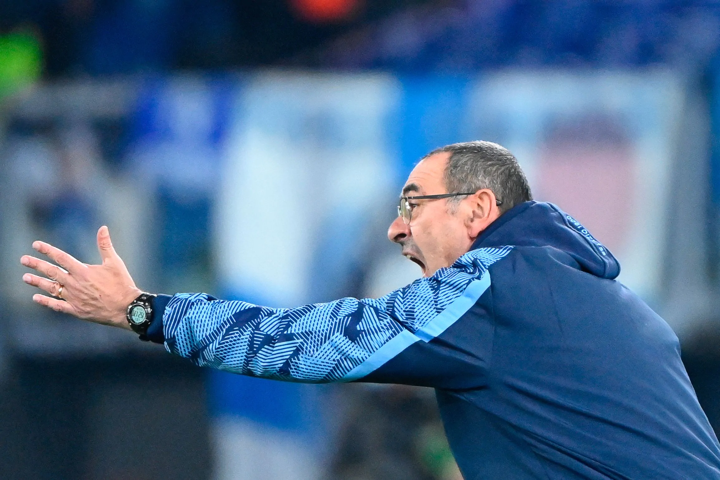 Beffa Lazio nel finale, Sarri non ci sta: “Giocato alla pari, adesso abbiamo solo un obiettivo”