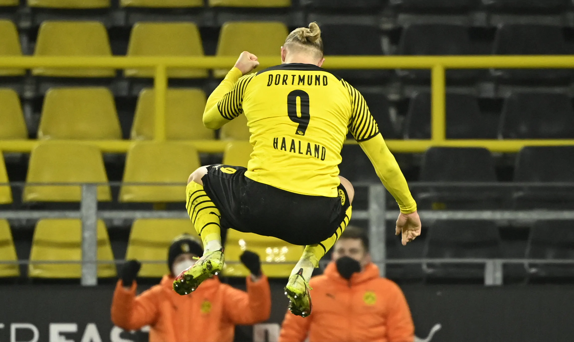 Un top club ha chiesto ad Haaland di restare a Dortmund un altro anno: l’indiscrezione