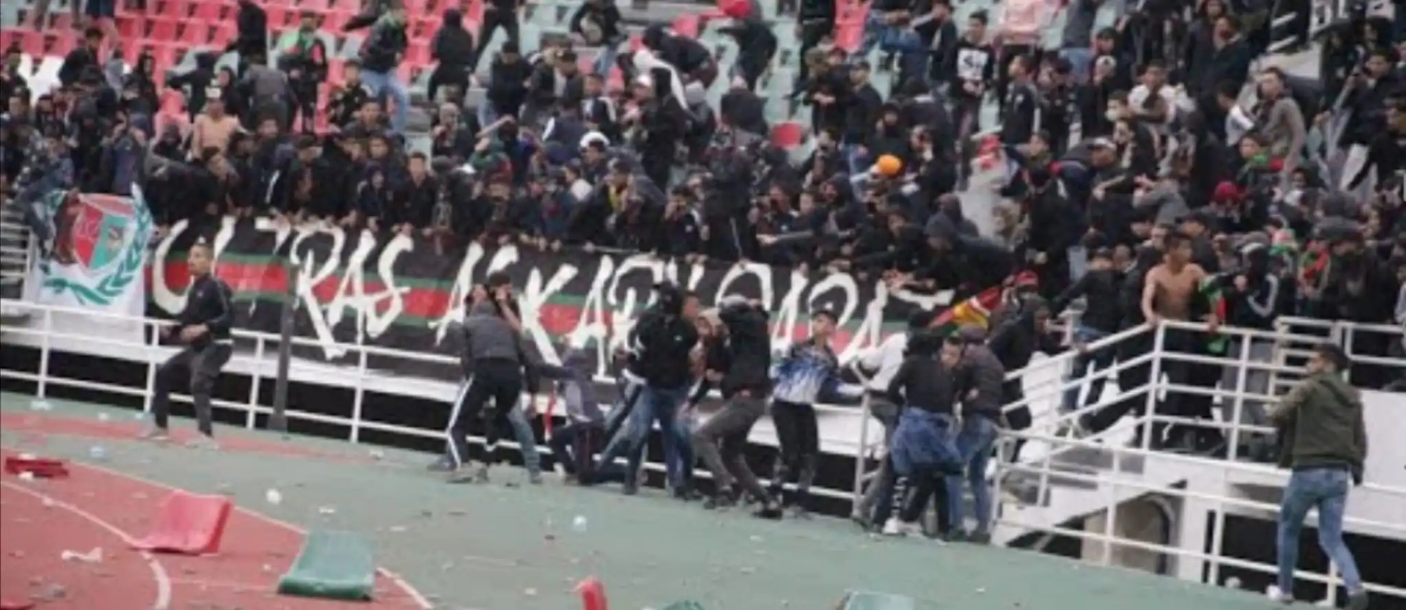 Follia in Marocco, violentissimi gli scontri tra i tifosi: feriti gravi e 160 arresti