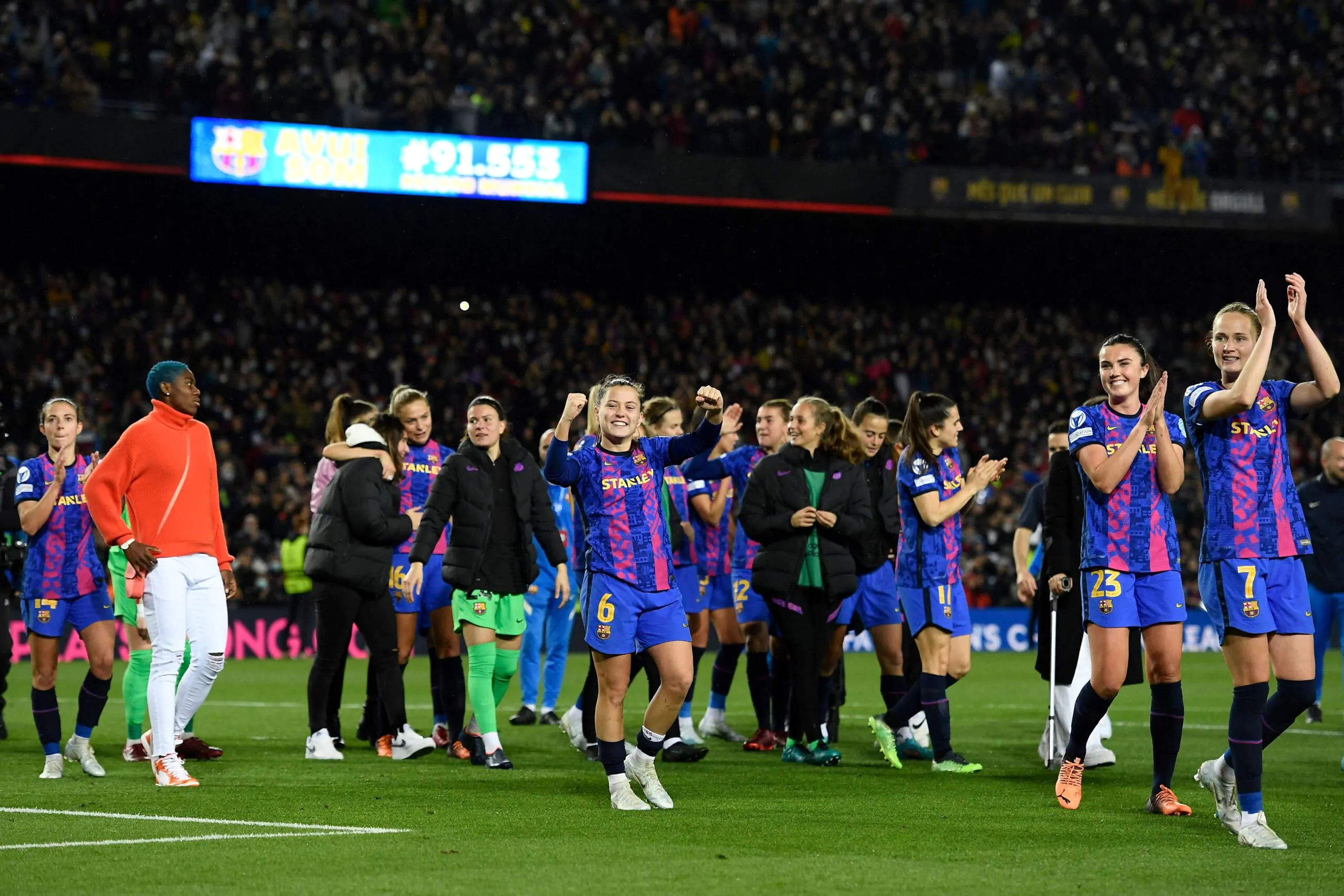 Calcio femminile, record storico: è successo al Camp Nou!