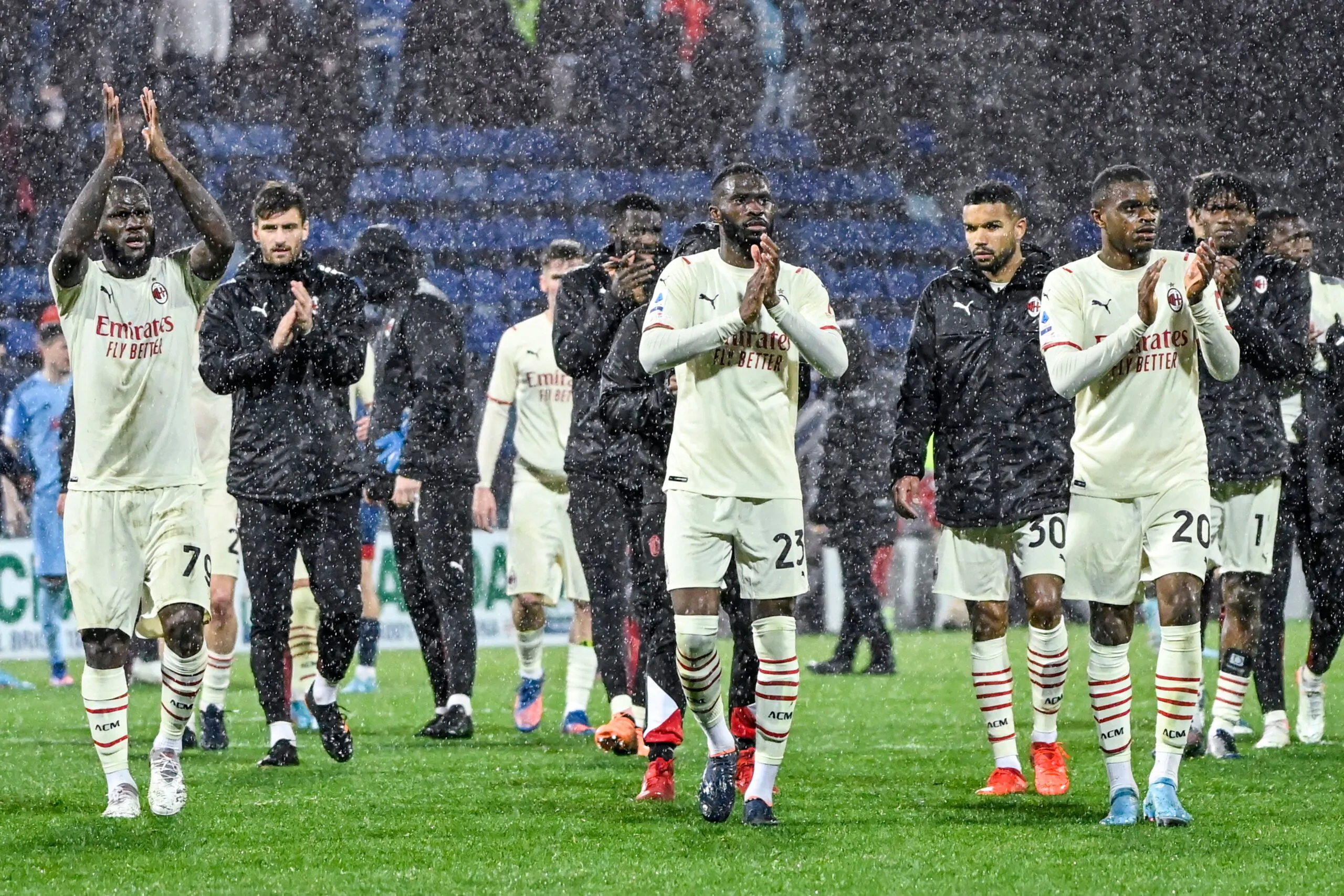 Obiettivo dalla Francia per il Milan: contatti avviati per il difensore