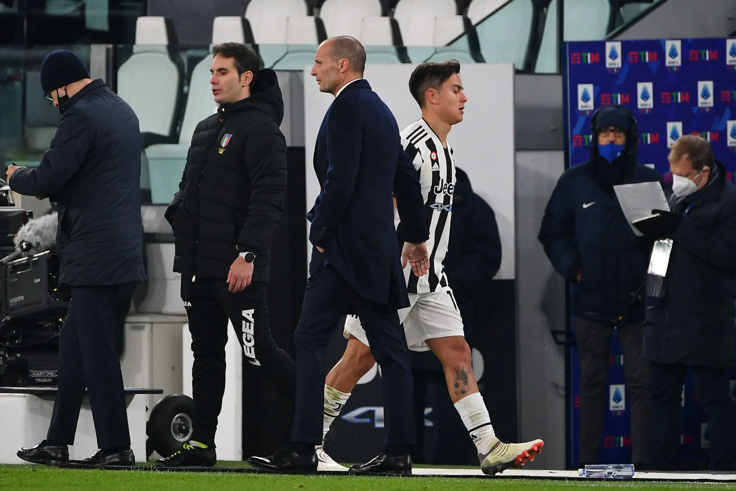 Allegri e Dybala in partita