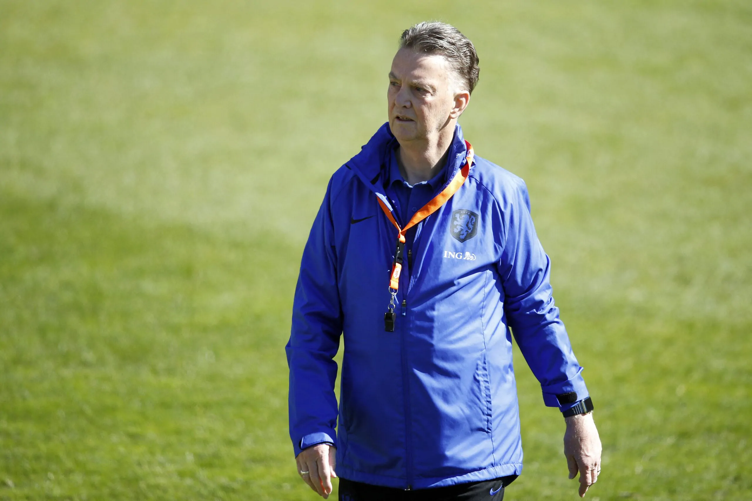 Clamoroso Van Gaal, in panchina con il Covid contro la Germania