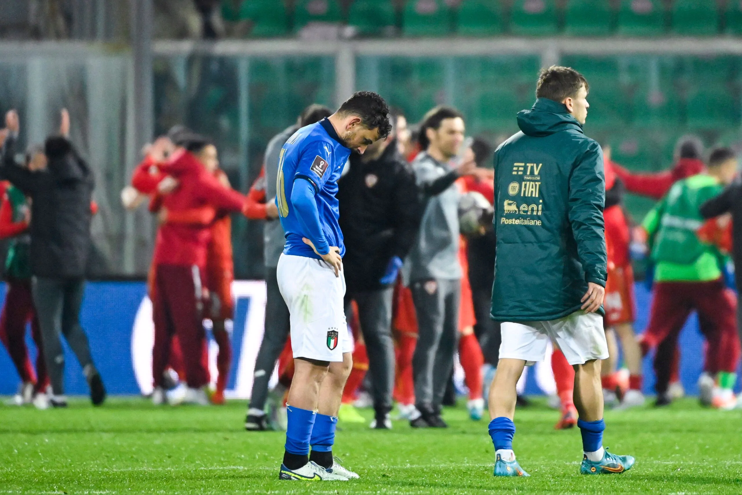 FOTO – Italia-Macedonia, spogliatoio lasciato in condizioni vergognose